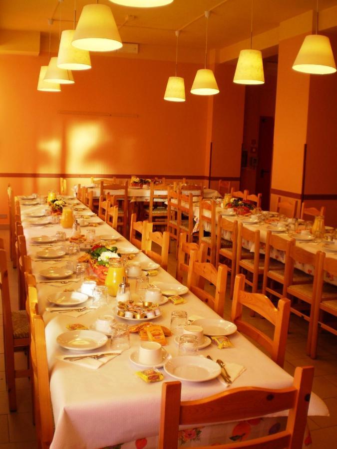 Casa Del Parco Dell'Adamello Di Vezza D'Oglio Hostel ภายนอก รูปภาพ
