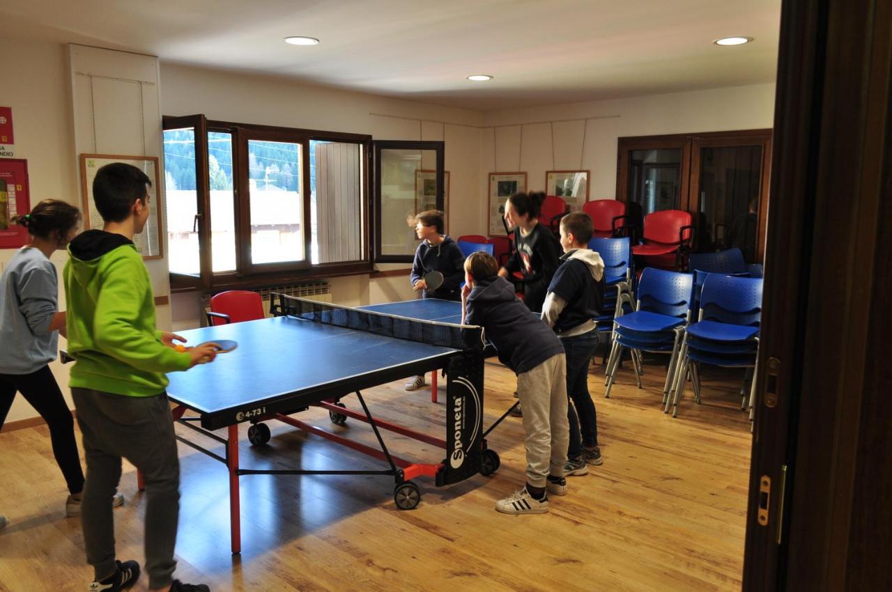 Casa Del Parco Dell'Adamello Di Vezza D'Oglio Hostel ภายนอก รูปภาพ