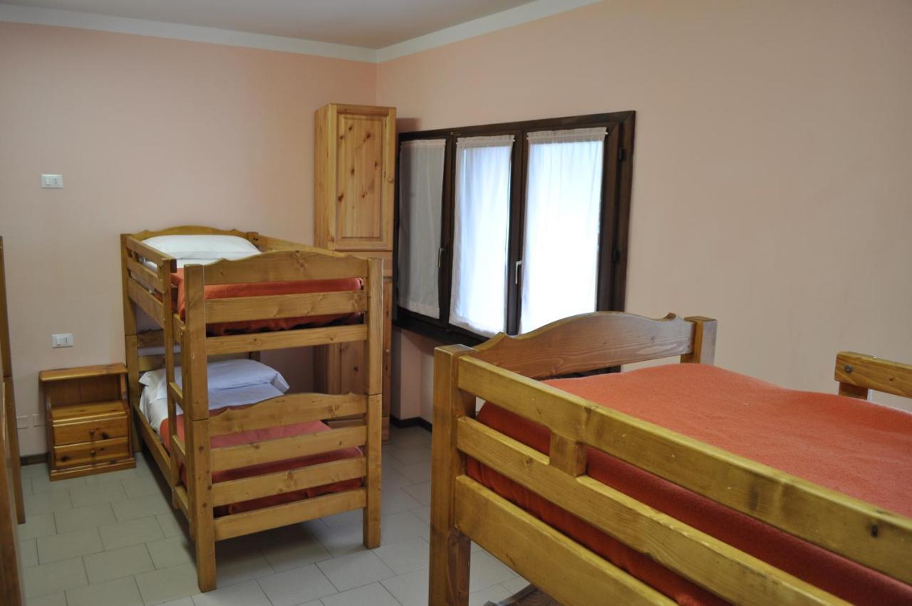 Casa Del Parco Dell'Adamello Di Vezza D'Oglio Hostel ภายนอก รูปภาพ