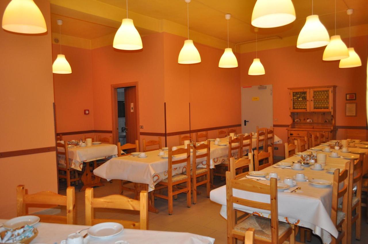 Casa Del Parco Dell'Adamello Di Vezza D'Oglio Hostel ภายนอก รูปภาพ