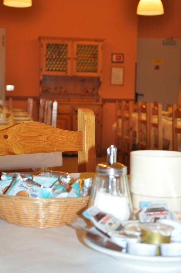 Casa Del Parco Dell'Adamello Di Vezza D'Oglio Hostel ภายนอก รูปภาพ